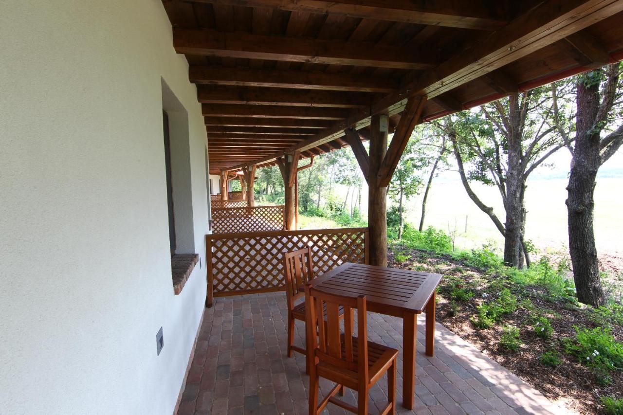 Bibic Nature Lodge Balmazújváros Εξωτερικό φωτογραφία