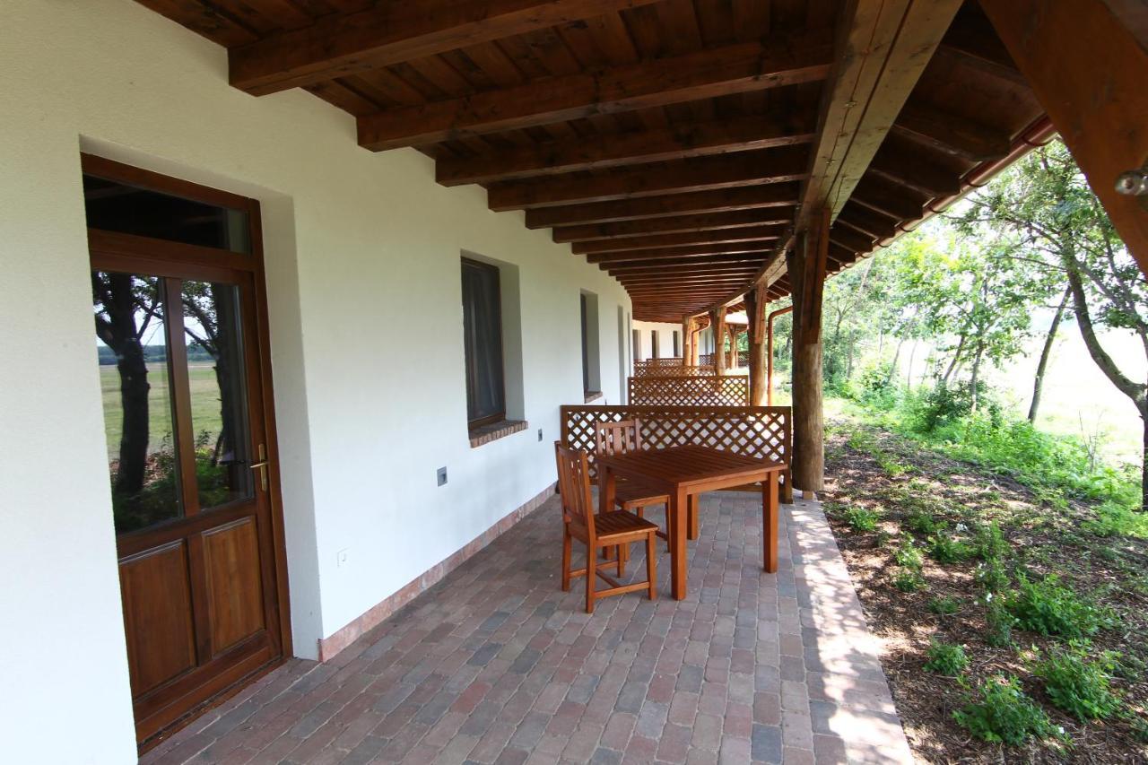 Bibic Nature Lodge Balmazújváros Εξωτερικό φωτογραφία